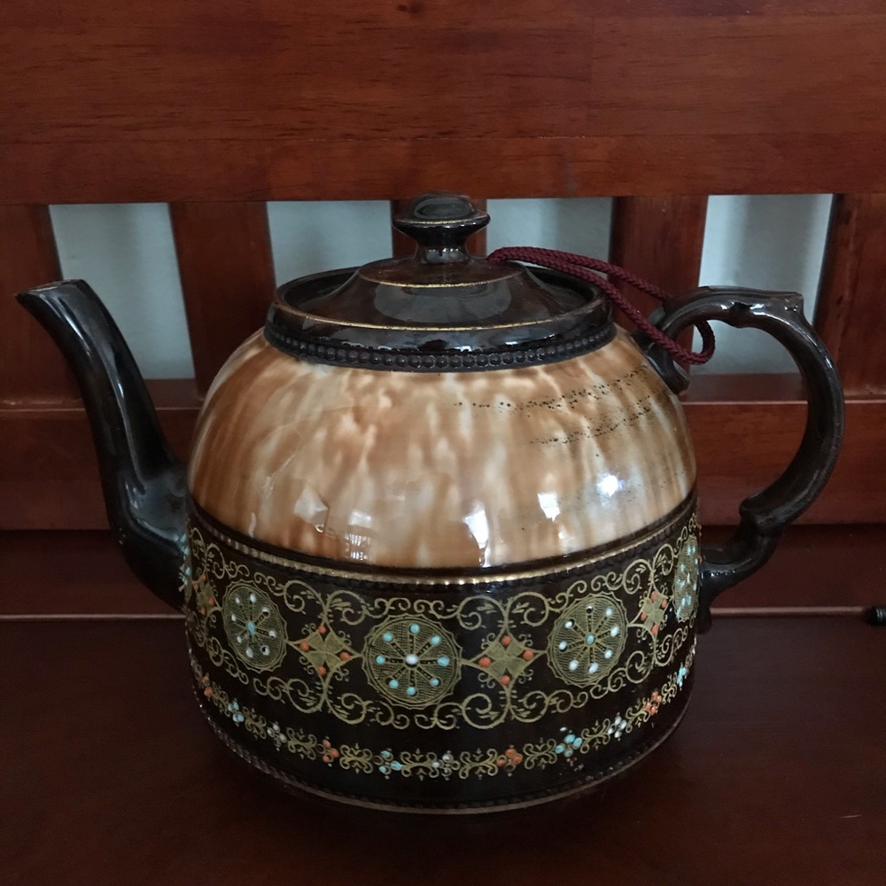 Tea pot